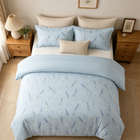 Parure de lit quatre pièces 100 % coton bleu clair à imprimé floral lavande, housse de couette, drap plat, taies d'oreiller, textile de maison, vente en gros