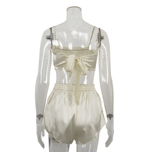 T-1990 Set da Notte Estivo da Donna in Raso a 2 Pezzi: Reggiseno con Laccetti Posteriori e Pantaloncini a Vita Alta, Ottimo Prezzo - Product Image 5