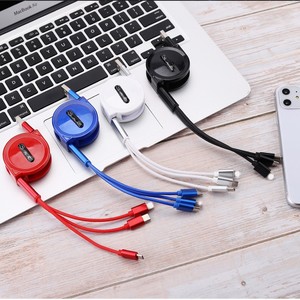 สายชาร์จแบบยืดหดได้ Pinou 1-To-3 ความยาว 1 เมตร รองรับ Lightning, Micro USB และ Type-C ชาร์จเร็ว สำหรับโทรศัพท์มือถือ หลายสี - Product Image 1