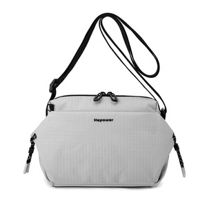 Bolso cruzado sencillo y nuevo para hombre y mujer, tela de nailon con patrón de avestruz, ligero, de gran capacidad, para escalada al aire libre - Product Image 3