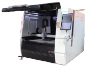 Découpeuse laser à fibre compacte Derek Laser, zone de coupe 1300x1300mm, haute précision, CNC 3 axes, refroidissement par eau, Cypcut AI/LAS, pour métaux