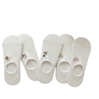 Chaussettes d'été invisibles en silicone antidérapantes, mignonnes, en coton peigné blanc brodé pour filles, en stock