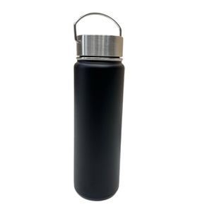 Termo Clásico Simple Portátil Antideslizante de Acero Inoxidable Mate con Aislamiento de 6-12 Horas, Tapa Giratoria y Asa con Estampado de Letras - Product Image 1