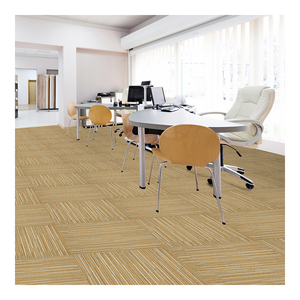 Alfombra de Nailon Ignífuga para el Hogar, Apta para Comedor, con Características Antideslizantes y Resistentes al Agua, Disponible en Varios Diseños - Product Image 4