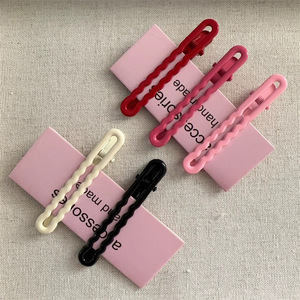 Pinces à cheveux sans couture couleur bonbon 10 cm, haute qualité, usage quotidien, pinces à franges latérales pour femmes, couleur unie, accessoire de coiffure - Product Image 1