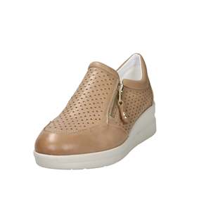 Sneakers Morbide da Donna Cinzia, Colore Cammello, Perforate con Chiusura a Zip, Scarpe da Passeggio - Product Image 1