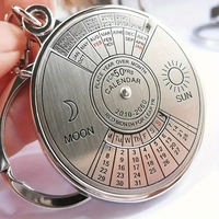 Porte-clés Calendrier Perpétuel 50 Ans, Boucle d'Escalade Rotative en Acier Inoxydable, Accessoire de Mode Métallique pour Clés