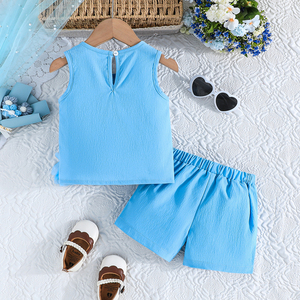 ชุดเซ็ตสองชิ้นสำหรับเด็กผู้หญิงช่วงฤดูร้อน เสื้อแขนกุดปักลายดอกไม้และกางเกงขาสั้นเรียบง่าย เสื้อผ้าแฟชั่นเด็ก - Product Image 2