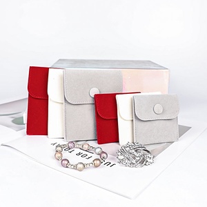Sac en velours personnalisé avec impression de logo, sac à bijoux, pochette en microfibre suédée avec logo en relief, emballage pour collier - Product Image 3