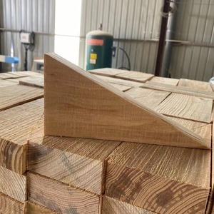 บล็อกไม้สามเหลี่ยม 100x100x150 มม. ทำจากไม้สน พร้อมหูจับโลหะ สำหรับเสริมแรงและใช้ในการบรรจุภัณฑ์ - Product Image 2