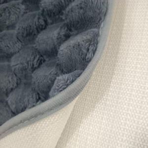 Alfombra de Baño de Felpa Jiao Zhi Yuan, Rectangular, Azul Oscuro, Absorbente, Antideslizante, Diseño Moderno para Entrada de Baño, Piso del Inodoro - Product Image 3