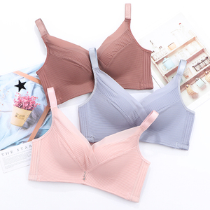 Soutiens-gorge sexy en dentelle push-up sans armatures pour femmes avec bretelles réglables, motif uni, coupe 3/4, sous-vêtements - Product Image 2