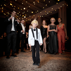 Nimble Weiß Hochwertiges Dreiteiliges Jungen-Anzug-Set Hochzeits-Klavier-Kostüme Kinder-Anzug Partykleidung Baby-Jungen-Anzug - Product Image 5