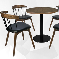Tables et chaises de restaurant de restauration rapide moderne
