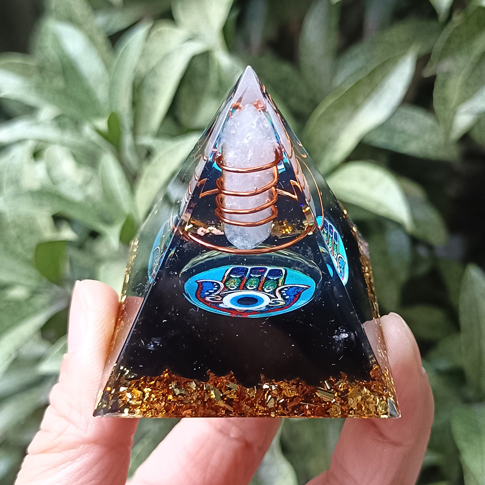 Pilier de cristal blanc, main d'oeil de démon