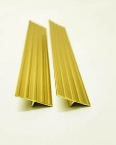 Pasamanos de latón personalizado moderno Acabado de alto brillo Fabricación flexible-Venta al por mayor de fábrica Tamaño Estilo TTD Tiras de incrustaciones de latón Azulejo - Product Image 5