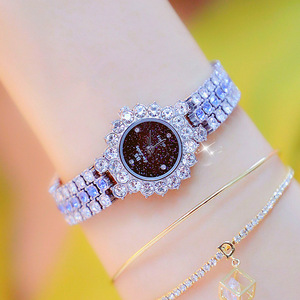 Montre de luxe à cadran en diamant et verre, mouvement à quartz, bracelet en alliage pour femme, affichage à aiguilles, boucle de bracelet, usage quotidien - Product Image 4