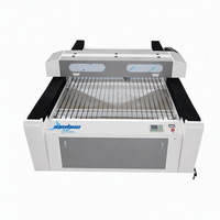 Machine de gravure et de découpe laser CO2 CNC refroidie par eau haute précision 1300x2500mm pour le bois