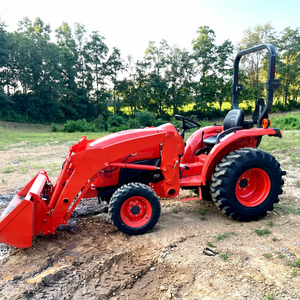 Tracteur M7060 70 CV 4x4 à transmission par engrenages, utilitaire agricole avec benne avant, garantie 5 ans pour les travaux sur le terrain et en cour - Product Image 1