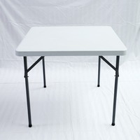Table pliante portable en plastique, robuste et durable, idéale pour les pique-niques et activités de plein air (vente en gros)
