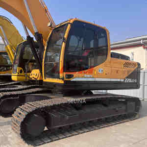 Excavatrice sur chenilles Hyundai 220LC-9S d'occasion, 20 tonnes, haute efficacité, capacité de la benne de 1,15 m, garantie d'un an - Product Image 2