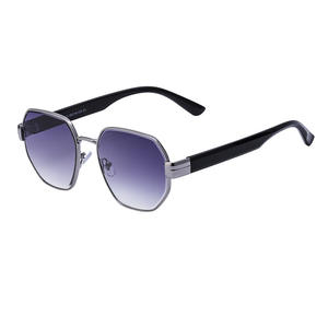 Gafas de sol biseladas a la moda para mujer, protección UV400, montura cuadrilátera, material de PC, gafas de sol para exteriores - Product Image 3
