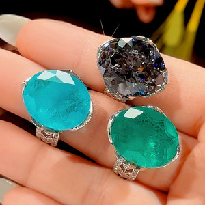 Anillos de circonita coloridos de corte ovalado Toderi de 15*18 mm, chapados en platino y cobre, joyería de flores moderna para banquetes para mujer - Product Image 1