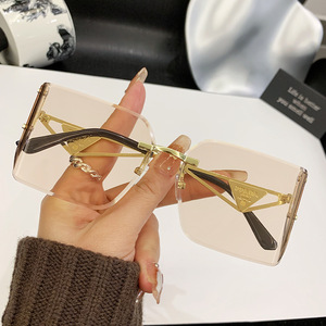 Hollowed Out Frameless <b>Sunglasses</b> Large Square UV400 PC Lens Unisex Fashionable Sun Shades - Product Image 4