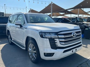 Toyota <span class=keywords><strong>Land</strong></span> <span class=keywords><strong>Cruiser</strong></span> GXR 2024, Motor 4.0L/V6, 271 HP, 385 Nm de Torque, Volante a la Izquierda, 7 Asientos, Euro IV - Product Image 3