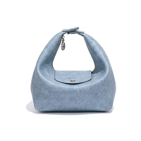 Sac à main artisanal au design de niche 2026, simple, polyvalent, à porter à l'épaule ou en bandoulière, pour femmes
