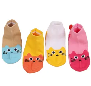 Kawaii Seoul Mode Katze Bär Indoor Grip Socken zitiert rutsch feste Babys ocken