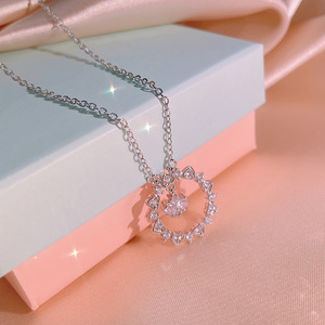 Collana con Ciondolo Geometrico a Cuore Mary Classico per Donne, Gioielli di Moda in Stile Europeo e Americano - Product Image 1
