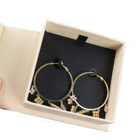 Boîte rigide en carton recyclable personnalisée pour bijoux, insert en mousse éco-responsable PPWR, logo personnalisé pour collier et boucles d'oreilles