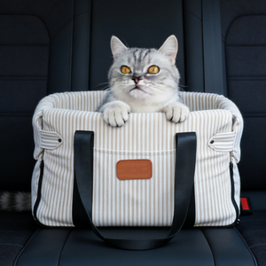 Seggiolino Rialzato per Animali Domestici, Sedile Interattivo per Auto con Cinghia di Sicurezza, Console da Viaggio con Letto Staccabile - Product Image 1