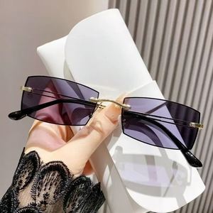 Gafas de Lectura de Aleación con Cambio de Color Vintage 2025 con Logotipo Personalizado, Gafas Fotocromáticas Cuadradas Anti Luz Azul para Hombre y Mujer - Product Image 3