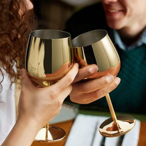 Verres à vin dorés incassables et durables de 550 ml – Gobelets populaires en acier inoxydable pour le voyage ou le camping - Product Image 5