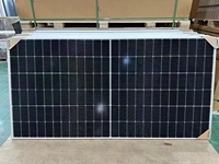 Panneau photovoltaïque N Type 590 double vitrage Topcon Jinko Solar pour maison, panneau solaire bifacial N Type 585 Watt, panneau solaire bifacial 590W pour maison