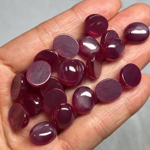 Pierre synthétique de forme ovale en cabochon de rubis étoilé pour la fabrication de bijoux - Product Image 2