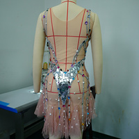 Mini-robe multicolore en strass, tulle rose nacré effet miroir argenté, maille nude sans manches, costume de scène pour spectacle de showgirl