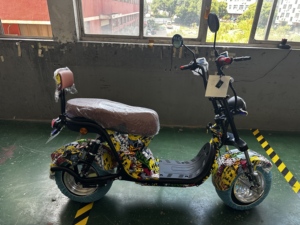 Patinete Eléctrico Urbano SUMEIDE H20, Batería de Litio de 60V 1500W 20.8AH, Motor sin Escobillas de Aluminio Resistente al Agua, Doble Suspensión - Product Image 2
