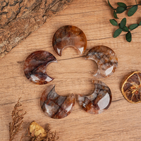 Vente en gros de sculptures de lune en pierre naturelle énergétique, artisanat sculpté en quartz poli, lune en quartz de feu pour la décoration