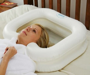 Bassin de lavage de cheveux gonflable médical de voyage dans le <span class=keywords><strong>lit</strong></span>, bassin de shampoing gonflable blanc pliable portable pour les personnes handicapées et les patients - Product Image 4