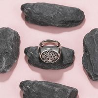 Neue Coole Vintage-Ringe für Herren mit Lebensbaum-Muster CNC-Graviert Persönliche Edelstahl-Punk-Ringe Großhandel