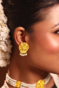 ชุดสร้อยคอแฟชั่นยาวชุบทอง 24K สำหรับผู้หญิง ดีไซน์แบบหลายชั้น สไตล์ฮารอม ฐานทองแดง สร้อยคอแบบดั้งเดิม - Product Image 4