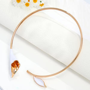 قلادة نسائية أنيقة على طراز Y2K مع زهور، سلسلة رقبة متعددة الاستخدامات من السبائك للمناسبات السنوية - Product Image 3