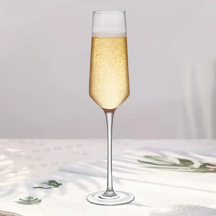Set di bicchieri da Champagne trasparenti fatti a mano in cristallo bicchiere da champagne elegante senza piombo bicchiere da Champagne con stelo bicchieri da coupé