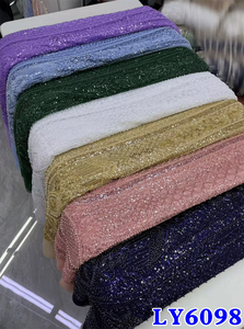 Tissu en dentelle à sequins brodé vert émeraude, idéal pour robes de mariée et de soirée – Tissus en dentelle française de haute qualité – Grande Vente - Product Image 5