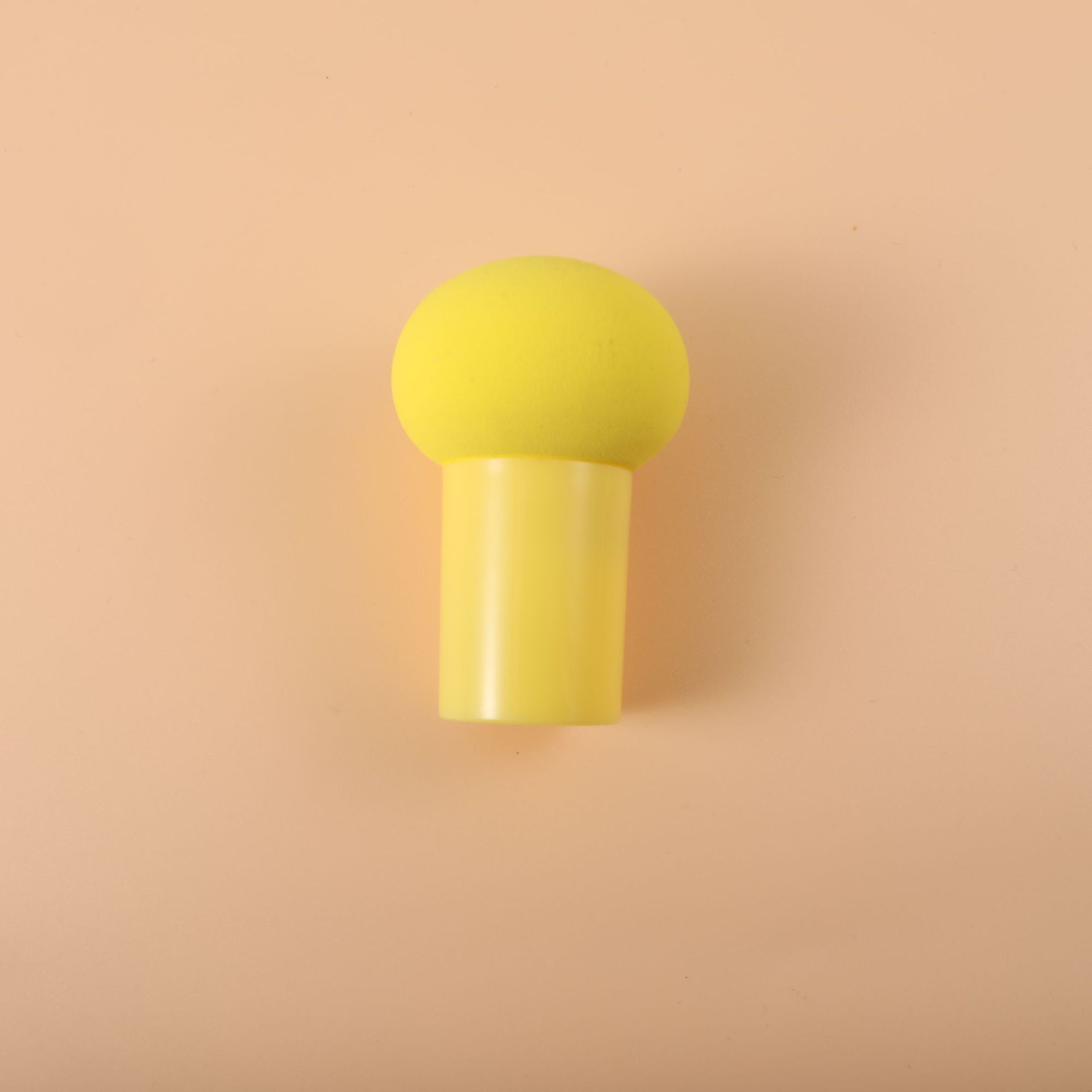 1 tête de champignon jaune