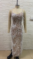 Exquisite Perlenbesetzte Weiße Pailletten-Bestickte Federbesetzte Trägerkleid mit Körperbetonter Passform aus Kaschmir, Bodenlang, für den Roten Teppich, Göttin-Look, Luxuriös und Hochwertig