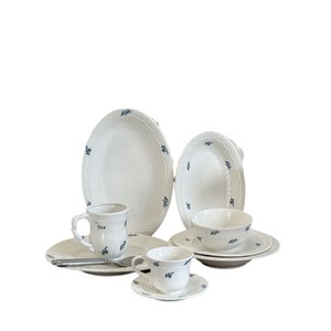 Vaisselle en <span class=keywords><strong>porcelaine</strong></span> à motif végétal en dentelle embossée <span class=keywords><strong>bleu</strong></span> <span class=keywords><strong>et</strong></span> <span class=keywords><strong>blanc</strong></span> de style vintage français, tasse à café florale, soucoupe, assiettes à dessert <span class=keywords><strong>et</strong></span> assiettes à dîner - Product Image 5